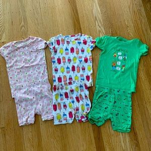 Bundle/ set of 3 size 4T summer jammies